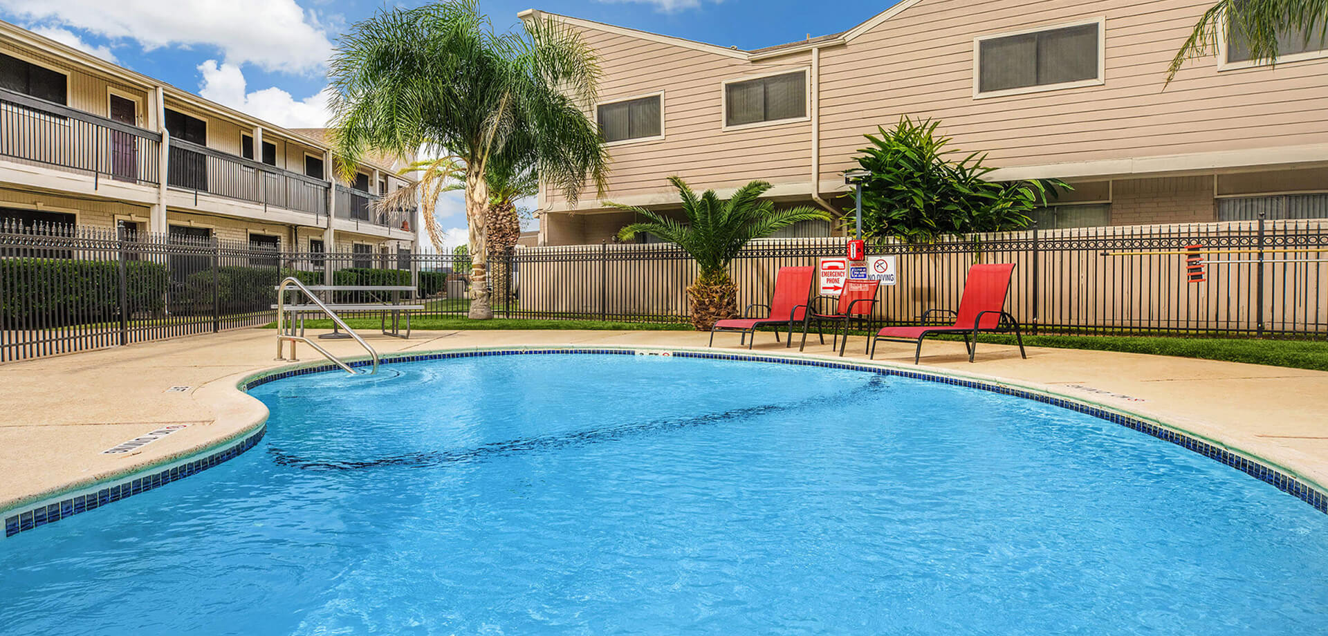 Queens Lane Apartments in Pasadena, TX